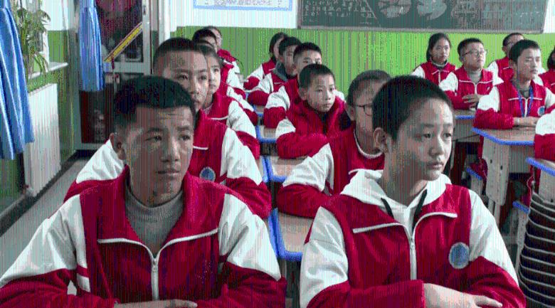 逃出平静乡村